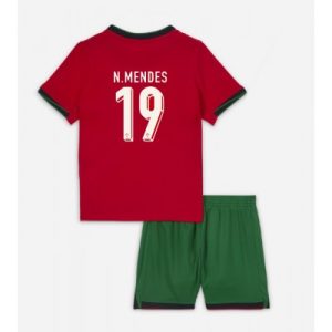 Neues Fußballtrikot Kinder Portugal EM 2024 Heimtrikot Nuno Mendes 19